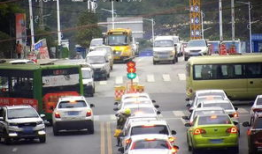 闯红灯视频,警示交通安全